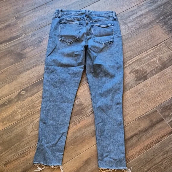 Joe's High Rise Medium Blue Wash Honey Curvy Skinny Crop Distressed Jeans, 30 - Picture 8 of 9